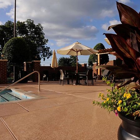 Hampton Inn&Suites Nashville-Vanderbilt-Elliston Place Exterior foto