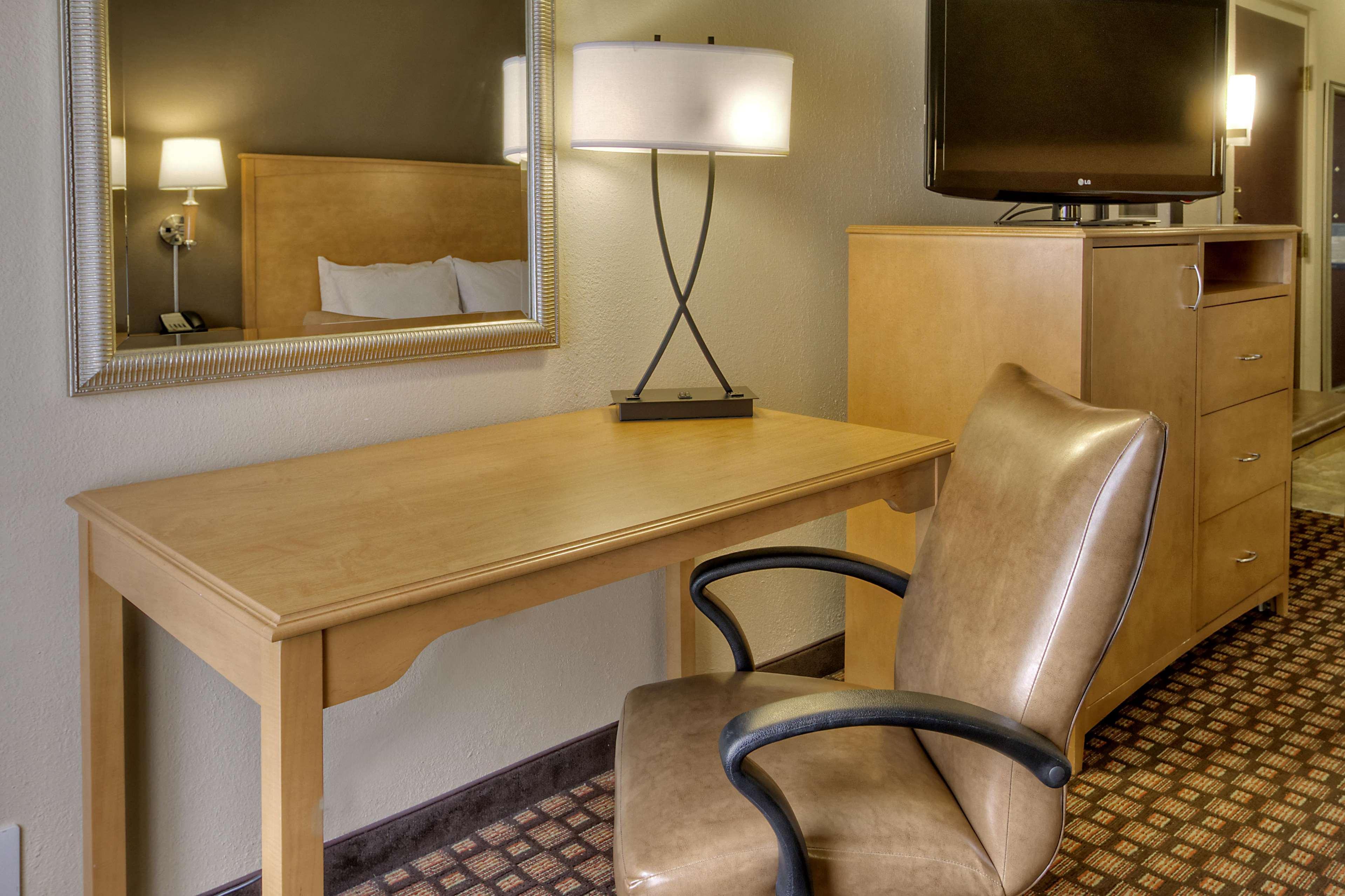 Hampton Inn&Suites Nashville-Vanderbilt-Elliston Place Exterior foto