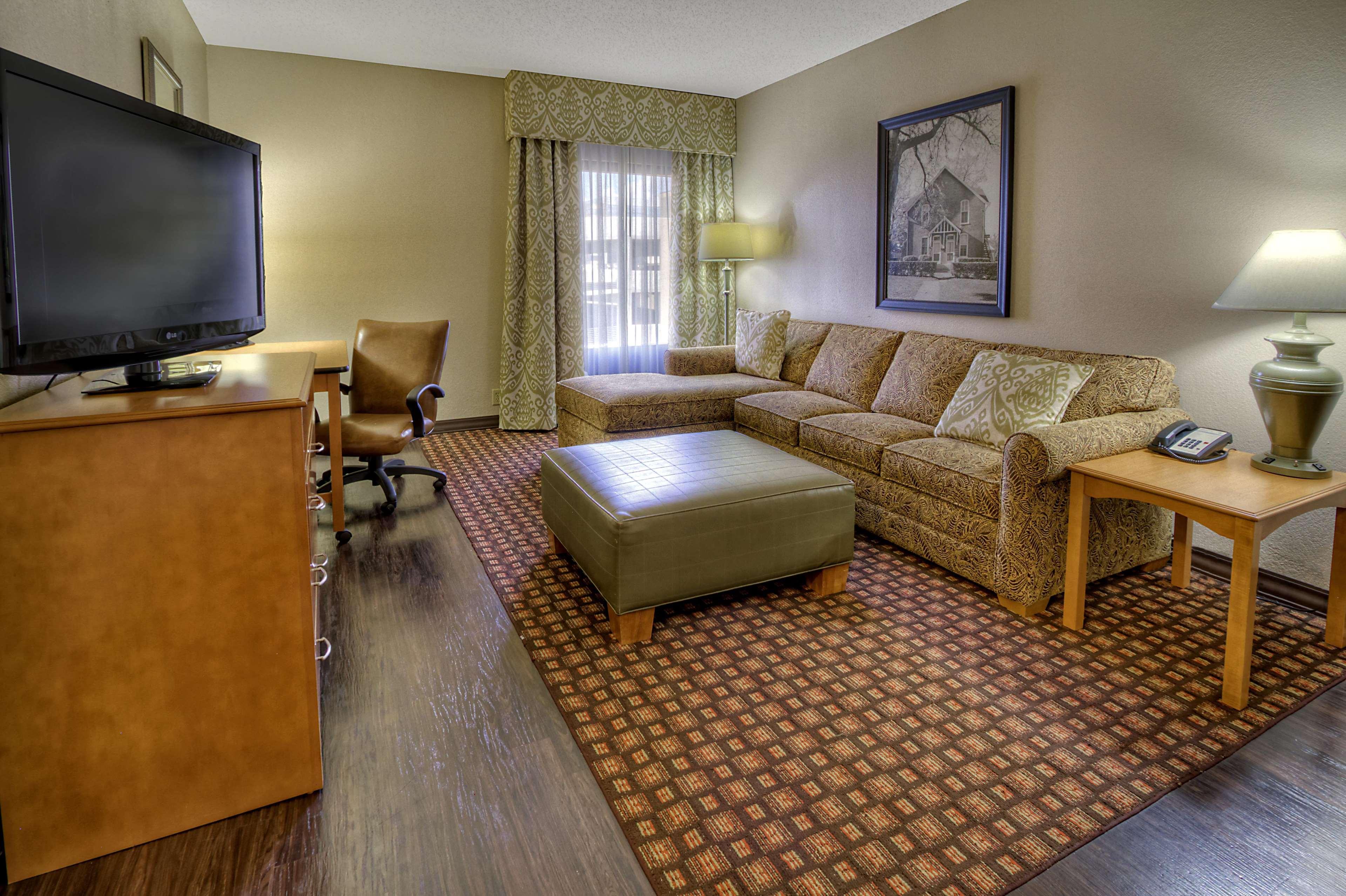 Hampton Inn&Suites Nashville-Vanderbilt-Elliston Place Exterior foto
