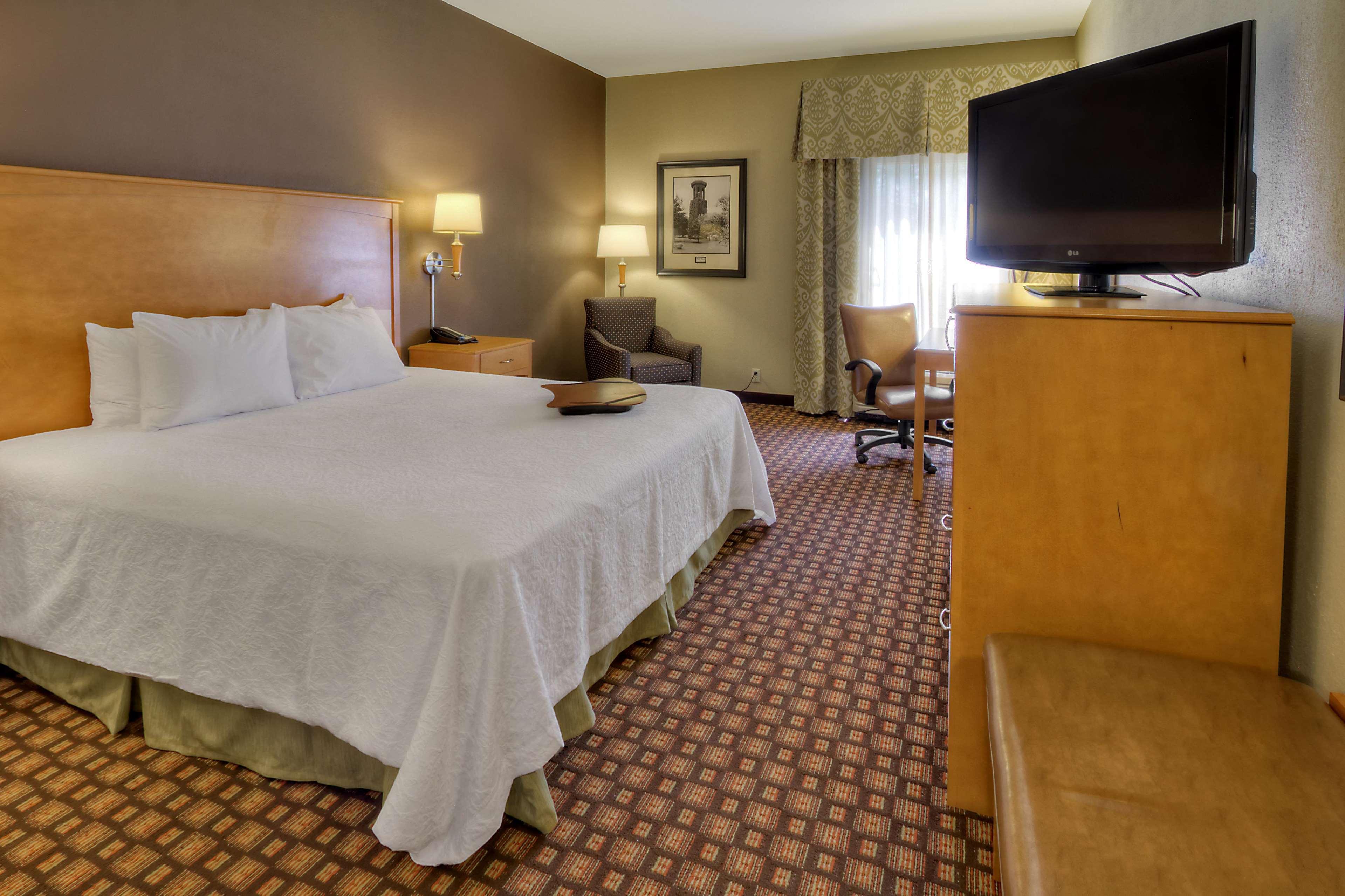 Hampton Inn&Suites Nashville-Vanderbilt-Elliston Place Exterior foto