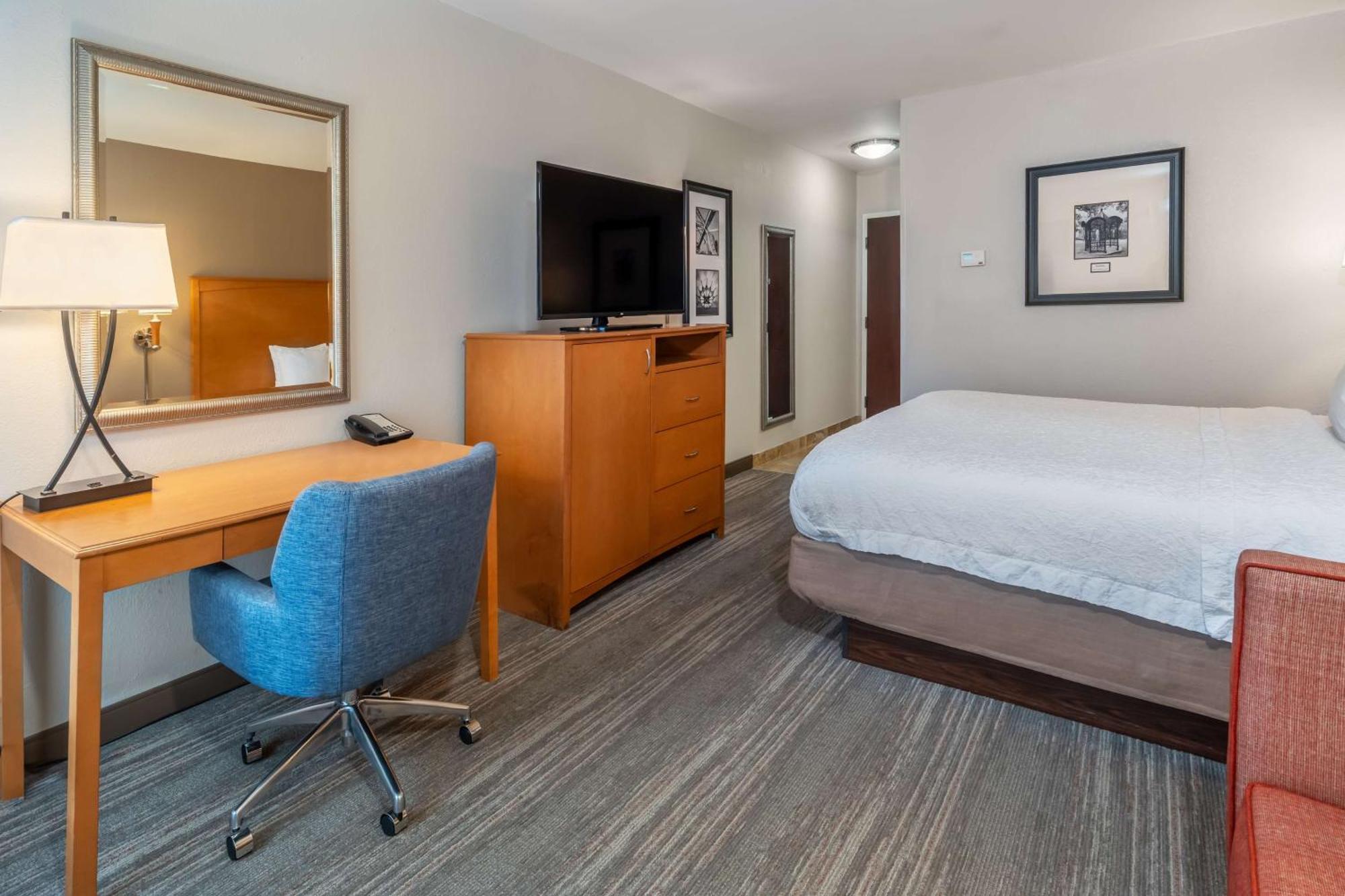 Hampton Inn&Suites Nashville-Vanderbilt-Elliston Place Exterior foto