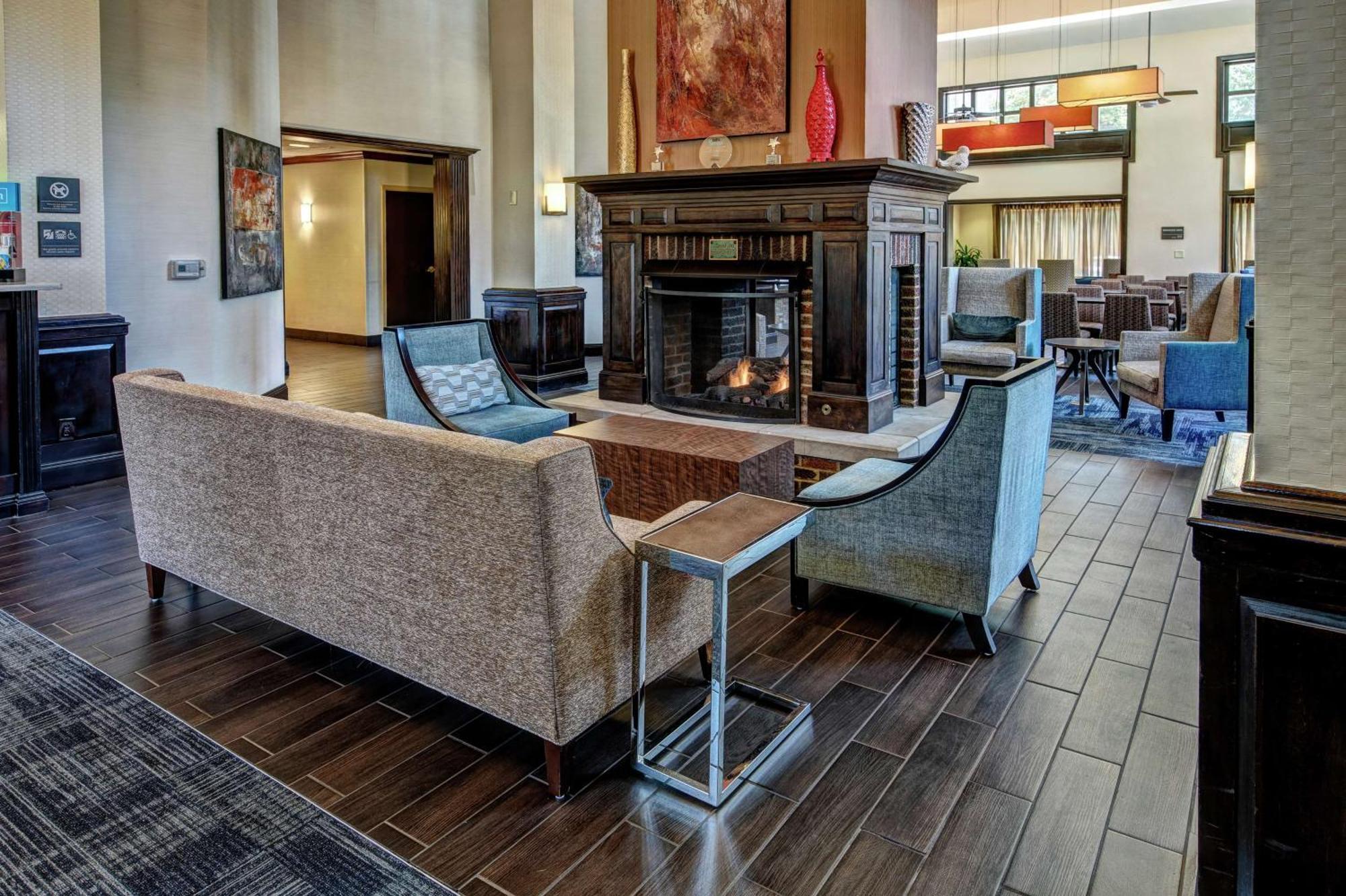 Hampton Inn&Suites Nashville-Vanderbilt-Elliston Place Exterior foto